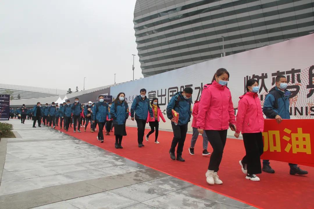 共享品牌盛事！强力巨彩百人观赛团的“乒搏之旅”