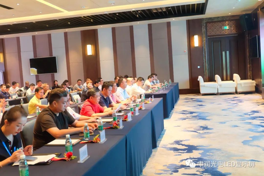 中国企业家联盟主席张卫功、著名书法家张寒松，助力中润光电“育苗计划”海南站，并取得圆满成功！
