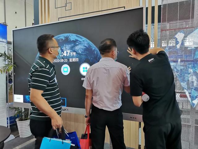 时值七夕，让我们来场线下的约会