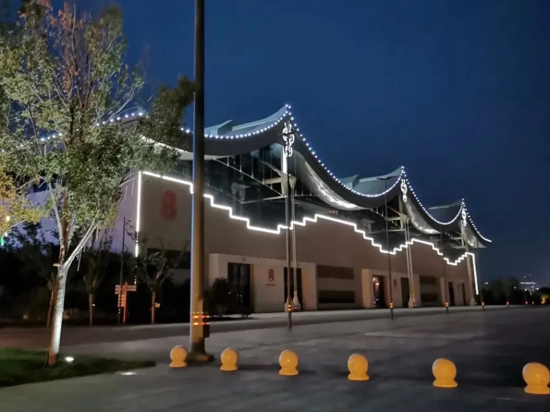 助力打造华北最大会展中心，洲明点亮石家庄璀璨夜色！