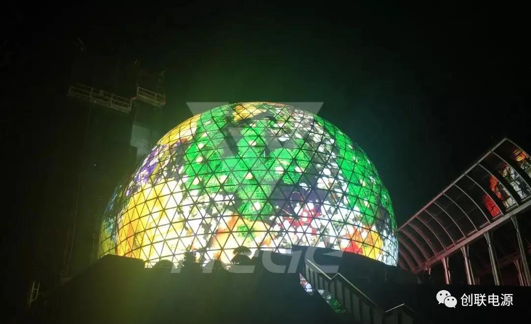 【创联电源】案例分享丨1200㎡透明屏打造武汉光谷步行街新地标! 【创联电源】案例分享丨1200㎡透明屏打造武汉光谷步行街新地标!