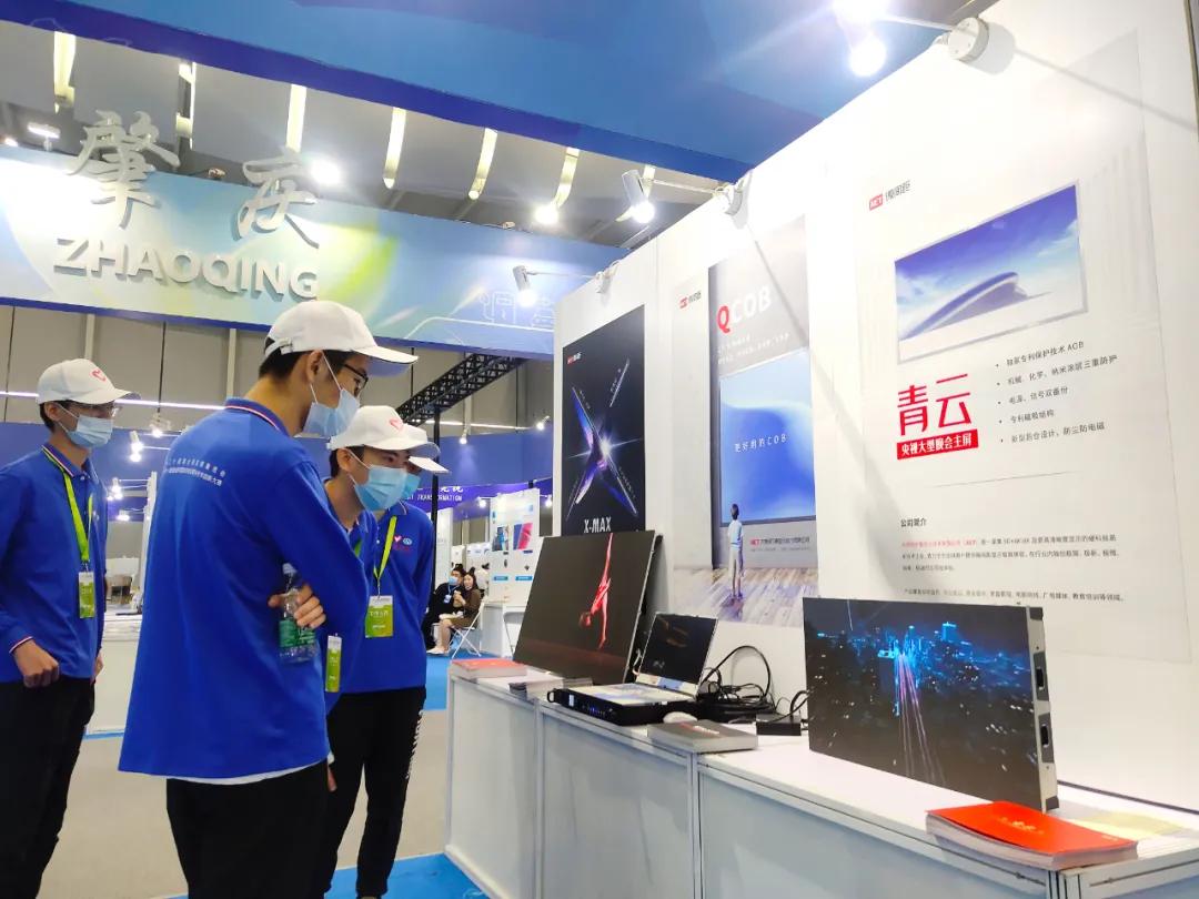 AET微间距显示亮相全国发明展，创新科技感爆棚