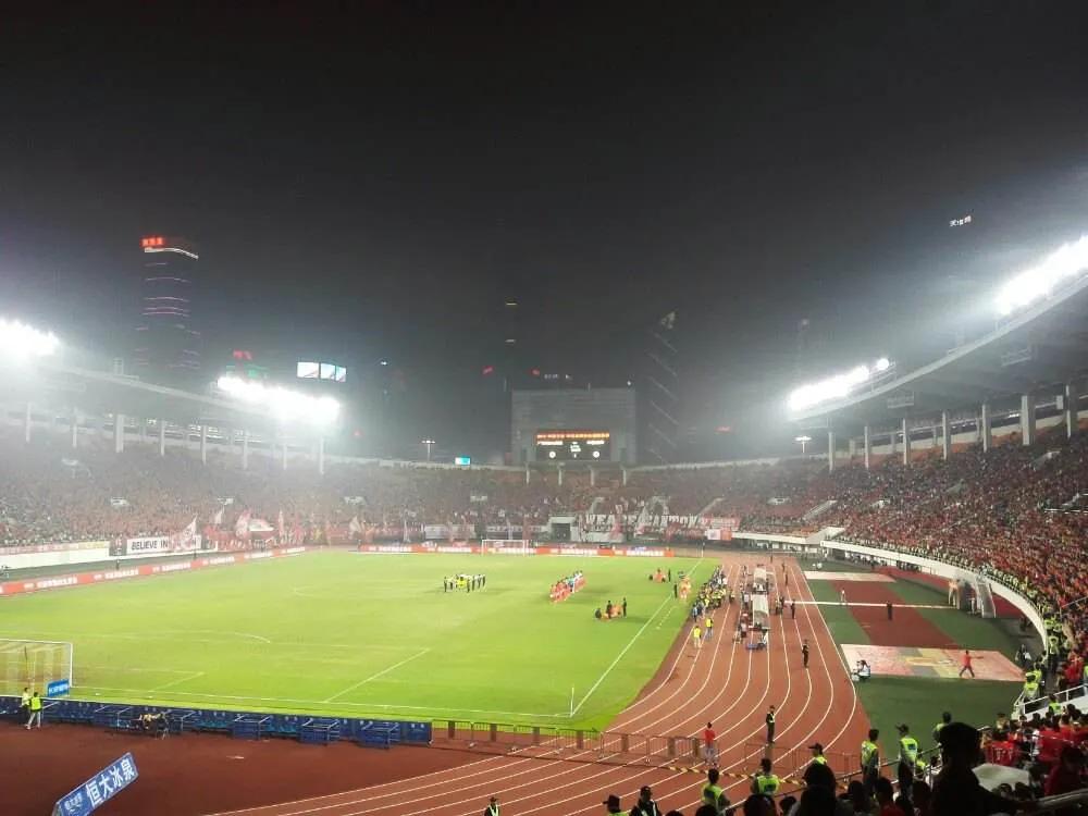 解锁抗疫新成就，洲明为疫后全球最大规模马拉松赛事屏添光彩！