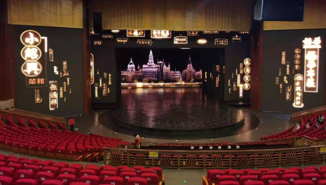 洲明1685㎡大屏点亮横店影视城，再现老上海十里洋场风情！