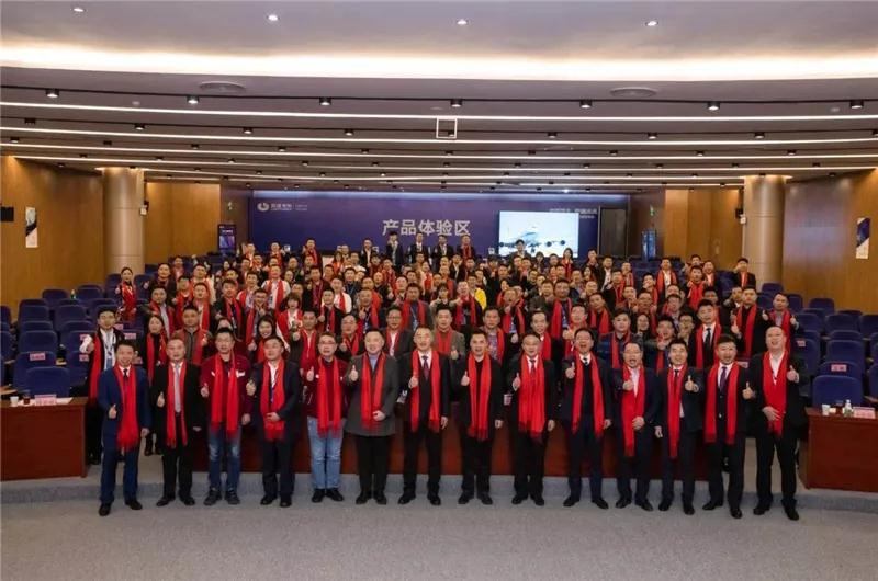 向阳而生 “植”得期待 | 联建光电邀您一起为未来“充值”