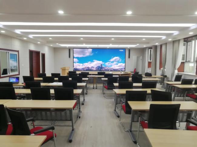 彩易达LED显示屏在税务局的应用