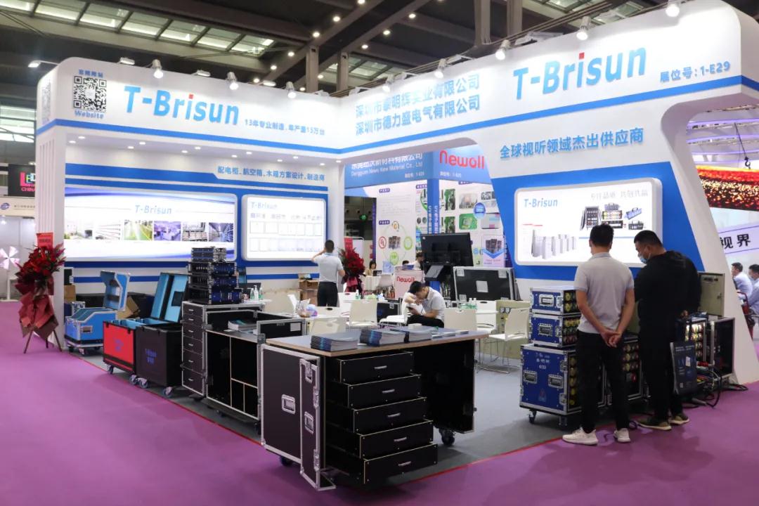 十九届深圳国际LED展盛大开幕，行业开年第一展，新品新技术全在这里!