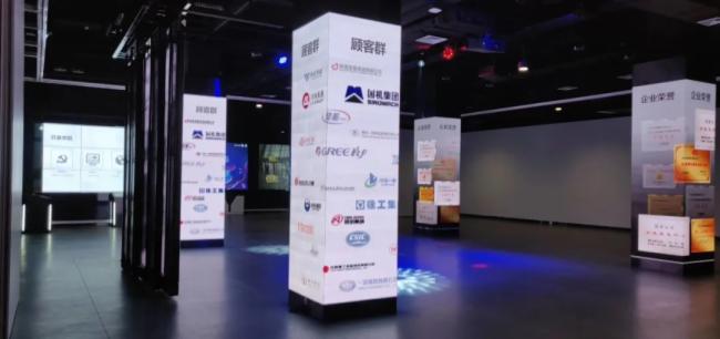 【联诚发】这个巨型LED飘带，竟然在室内翩翩起舞！