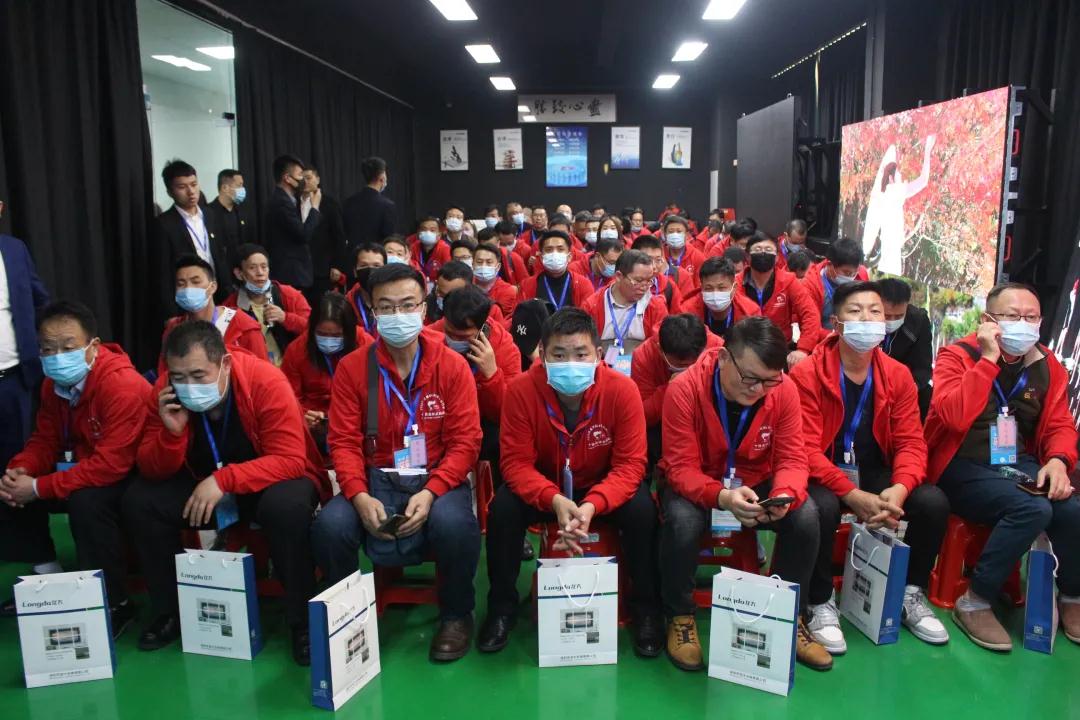 “破茧·逐梦”2020年第八届慧聪LED显示屏行业十佳品牌专场考察团暨厂商技术交流会正式启航！