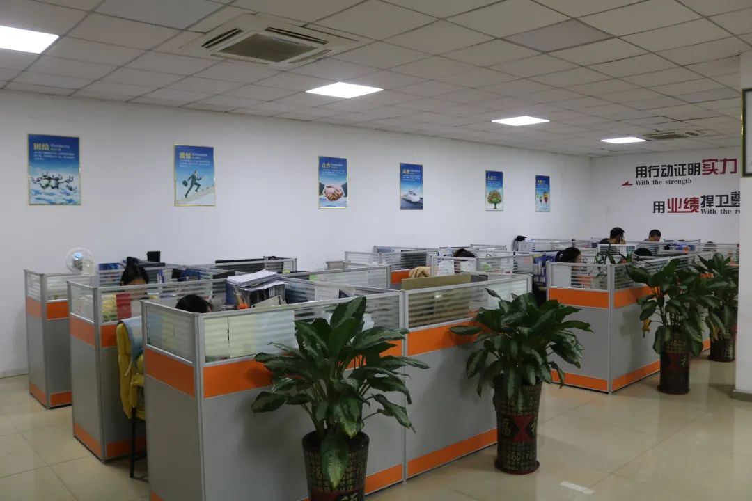 引路人：精准定位自身发展路径，打造渠道批发知名品牌