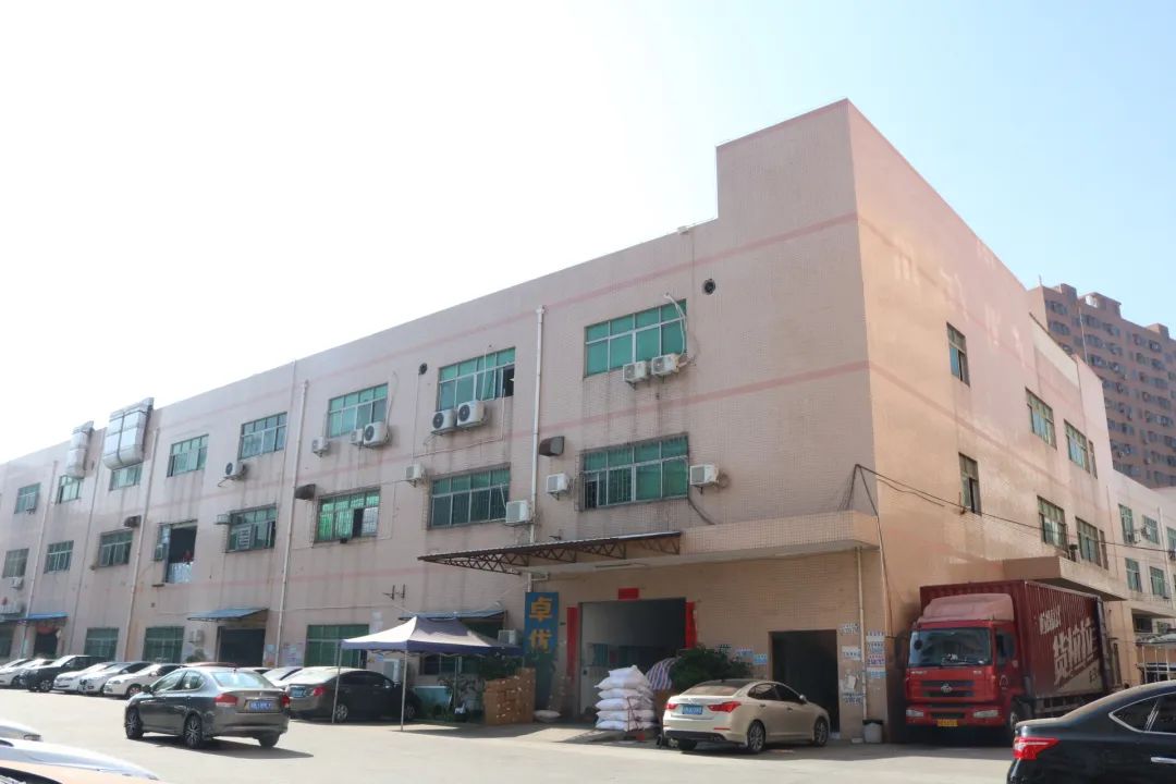 引路人：精准定位自身发展路径，打造渠道批发知名品牌