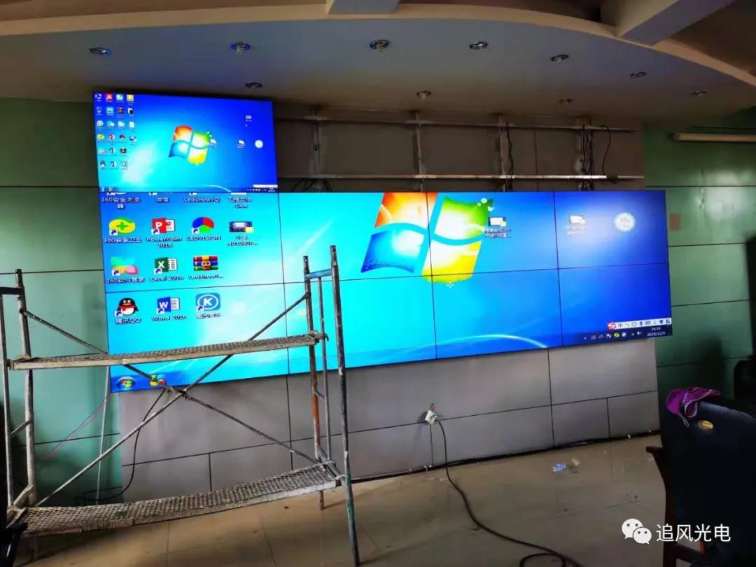 LED拼接屏现场安装图