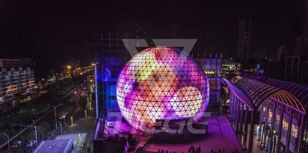 【创联电源】案例分享丨1200㎡透明屏打造武汉光谷步行街新地标! 【创联电源】案例分享丨1200㎡透明屏打造武汉光谷步行街新地标!