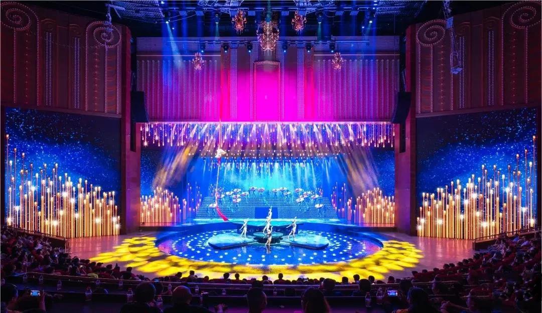 洲明1685㎡大屏点亮横店影视城，再现老上海十里洋场风情！