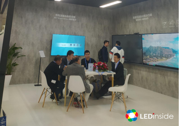 智慧显示展直击：MiniLED、智慧商显产品亮点抢先看