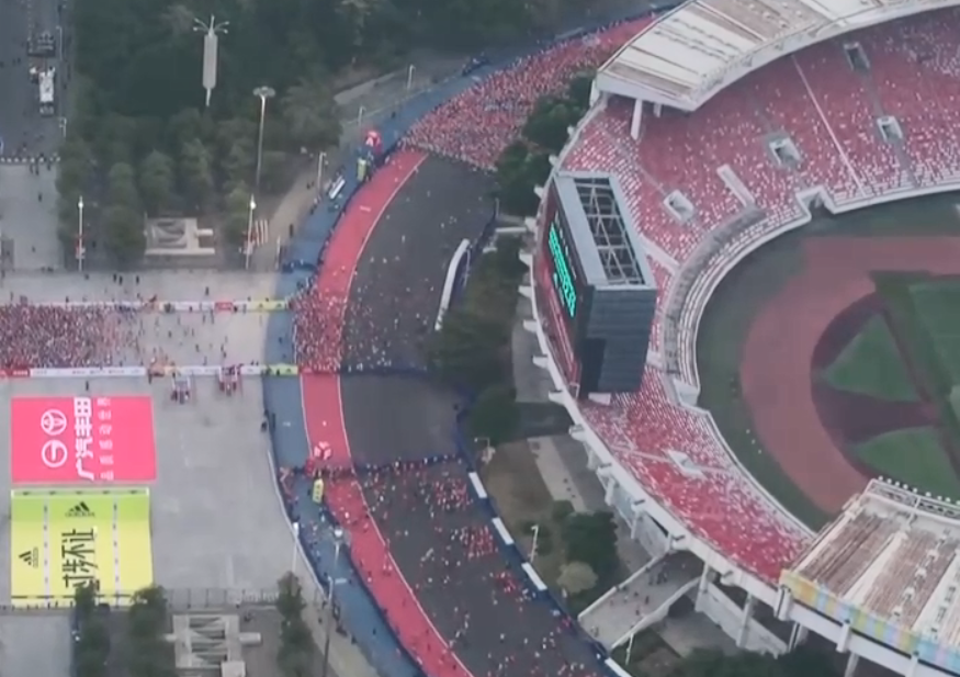 解锁抗疫新成就，洲明为疫后全球最大规模马拉松赛事屏添光彩！