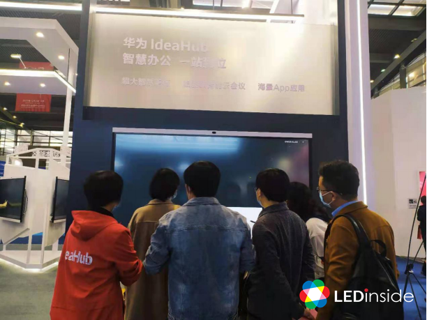 智慧显示展直击：MiniLED、智慧商显产品亮点抢先看
