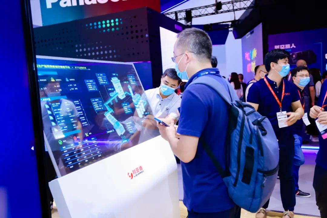 透过屏幕，看利亚德的专注与创新