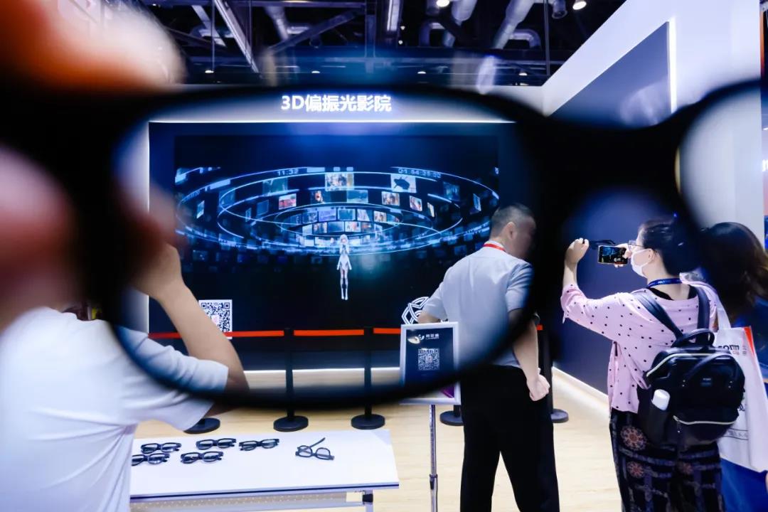 透过屏幕，看利亚德的专注与创新