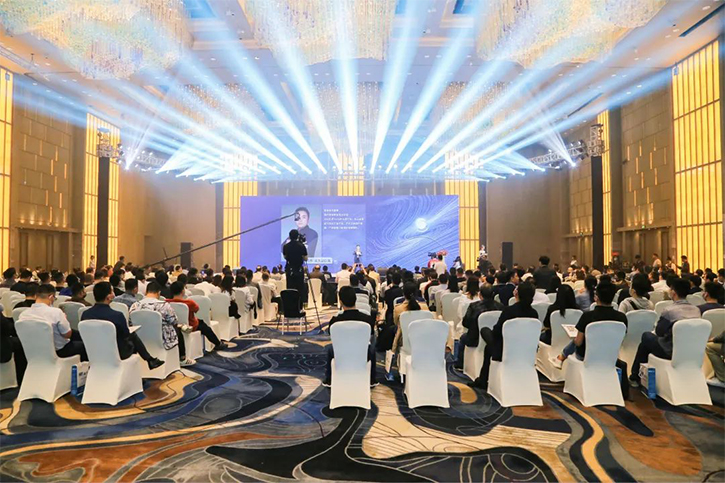 蓝普视讯“全倒装共阴COB显示屏”新品，获中科院院士业内首赞！