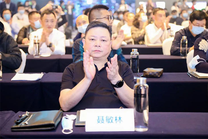 蓝普视讯“全倒装共阴COB显示屏”新品，获中科院院士业内首赞！