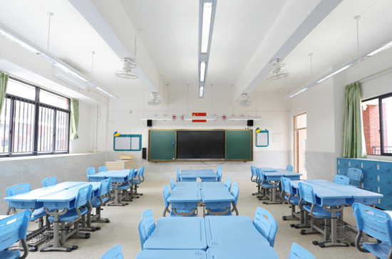 佛山照明的“智慧”局