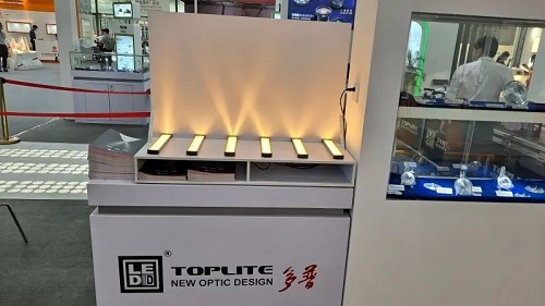 光如何更好地讲述故事？多普光电这样布局