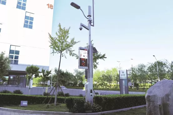 智慧灯杆点亮千亿市场 多元应用场景赋能智慧城市
