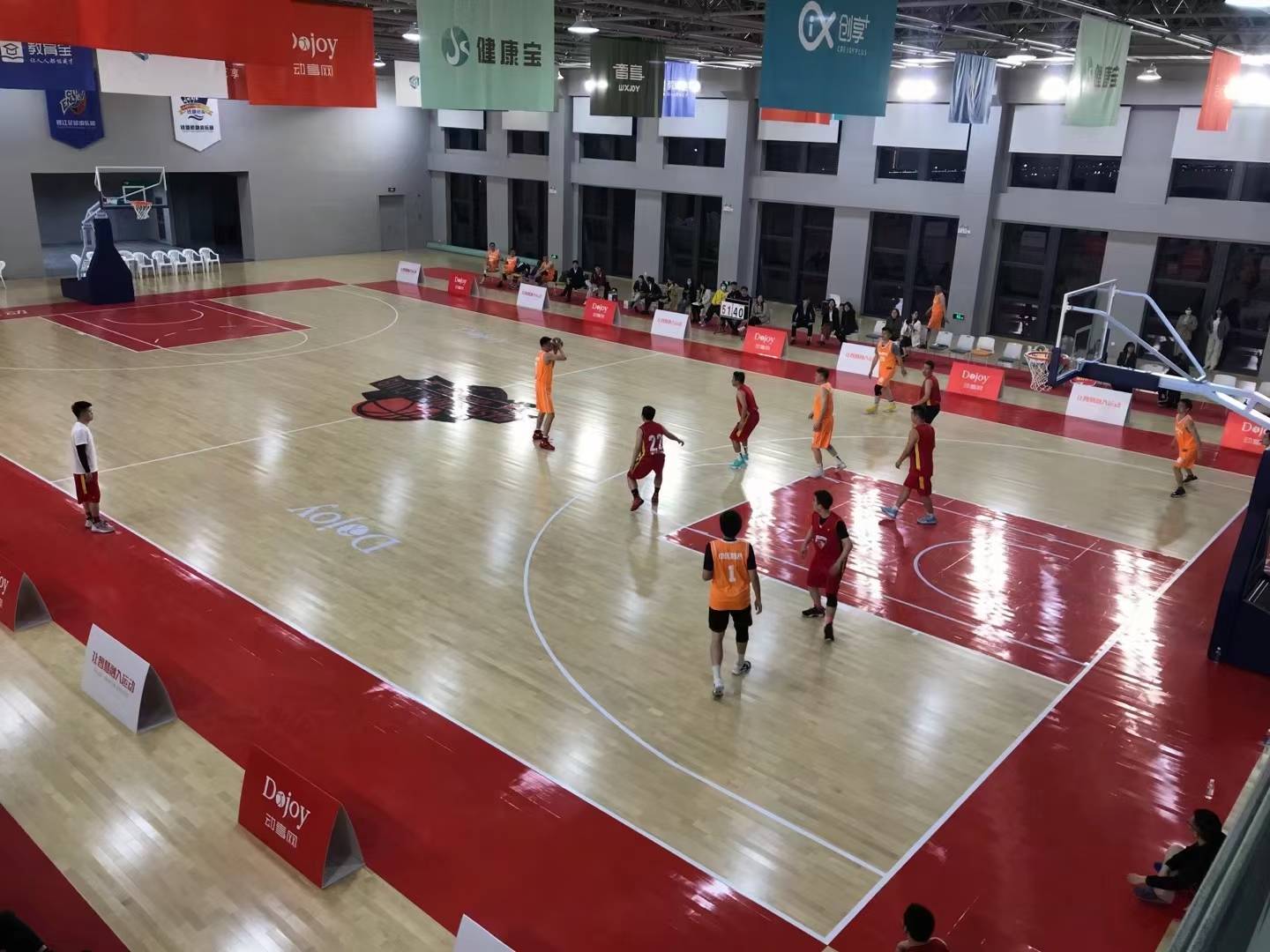 大型赛事盛行， 球场照明灯如何满足新增场馆的快速发展？