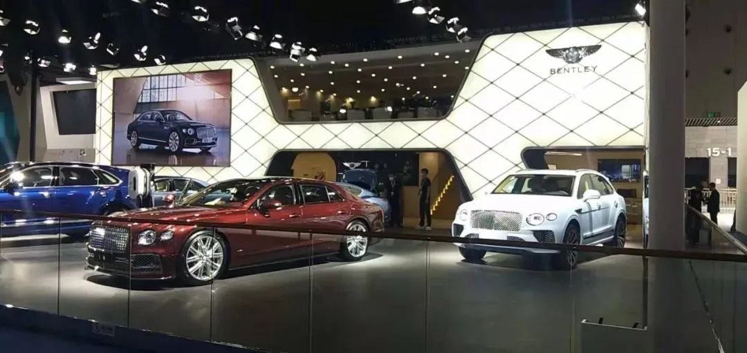 宾利、奥迪等豪车高标配，洲明大屏闪耀2021成都车展！