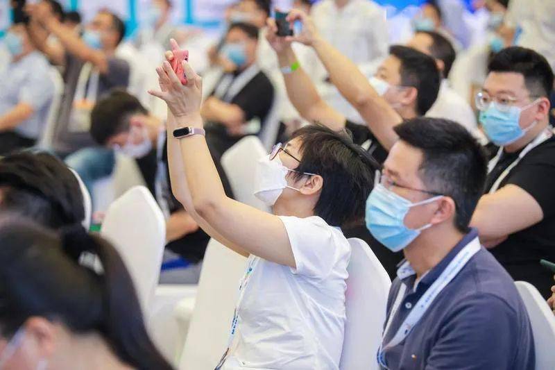 晶台光电研究院院长&背光事业部总经理邵鹏睿：Mini/Micro LED显示的规模未来几年会呈一个爆发式的增长 