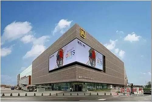 元亨光电打造深圳首块平面裸眼3D LED显示屏