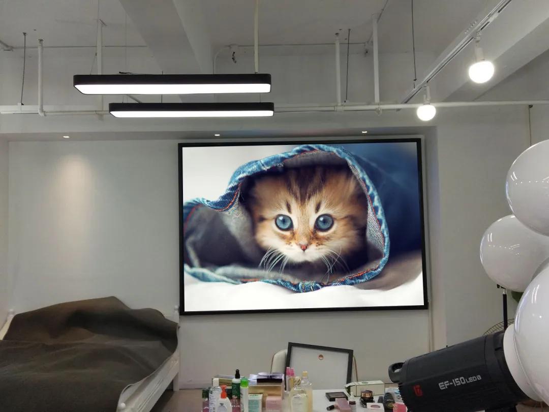 海佳彩亮LED显示在行动，助力新零售线上领域大发展！