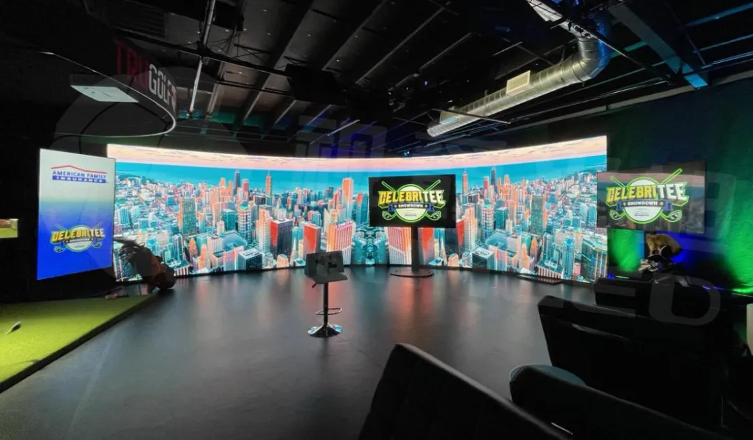 视爵光旭深黑系列出镜加利福尼亚室内高尔夫球赛直播现场！