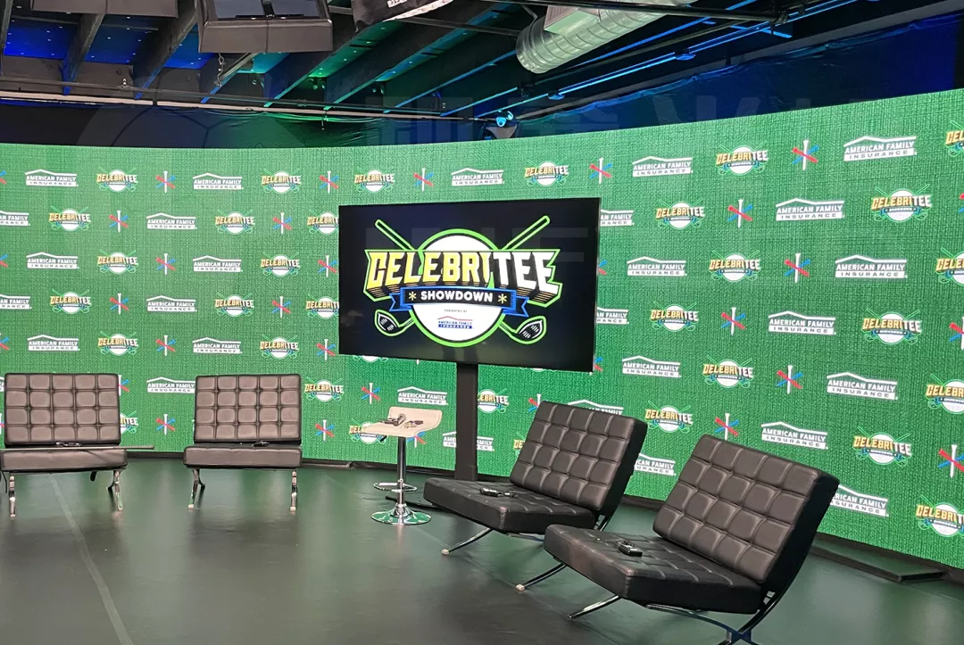 视爵光旭深黑系列出镜加利福尼亚室内高尔夫球赛直播现场！