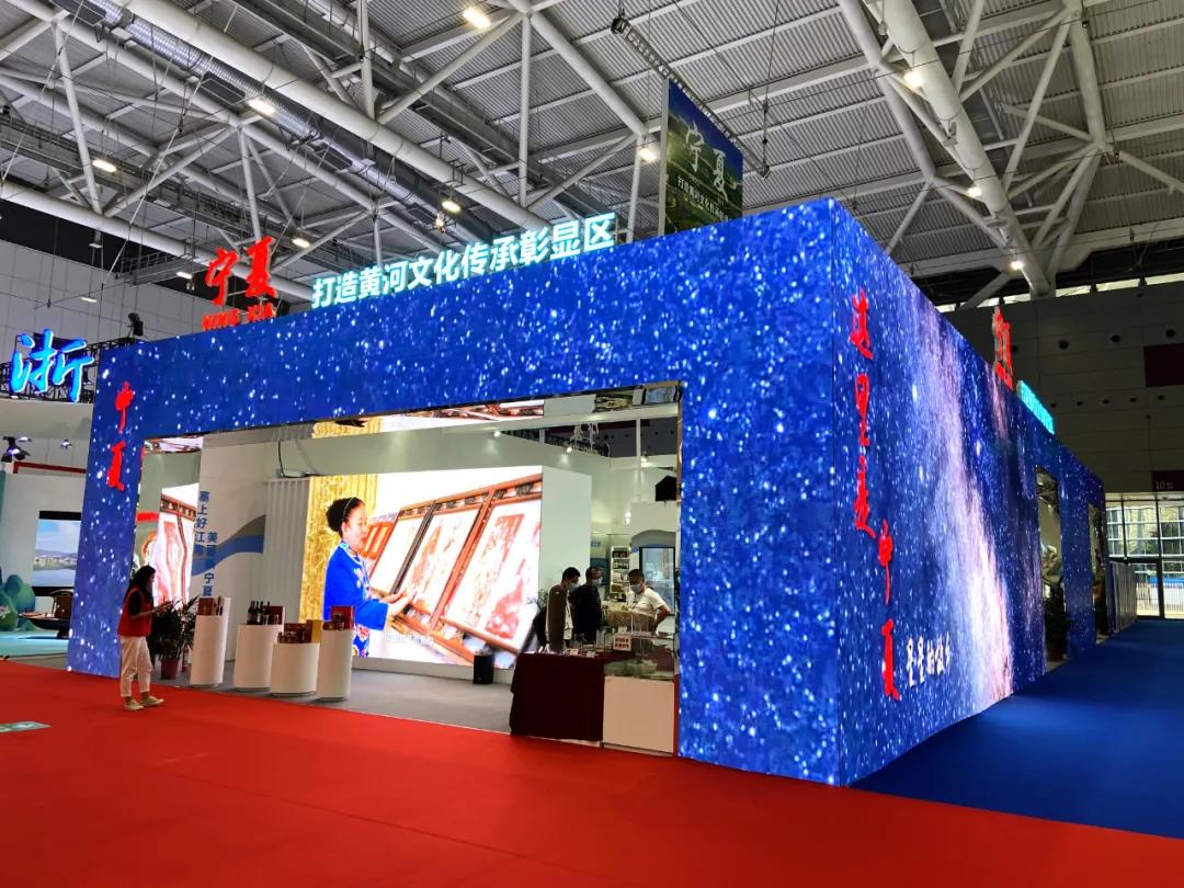 联诚发大屏助力深圳文博会打造光显科技盛宴！