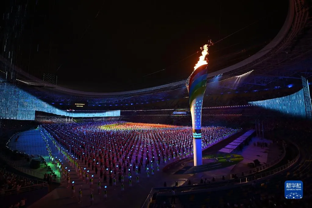 灯光璀璨的全运会开幕式，处处有着它们的身影……