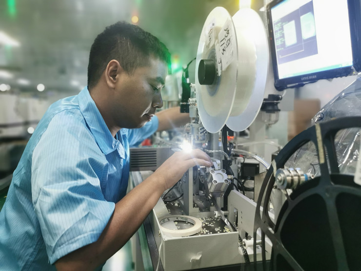 链上贵州之贵安新区:光电产业协同发展 链上贵州之贵安新区:光电产业协同发展