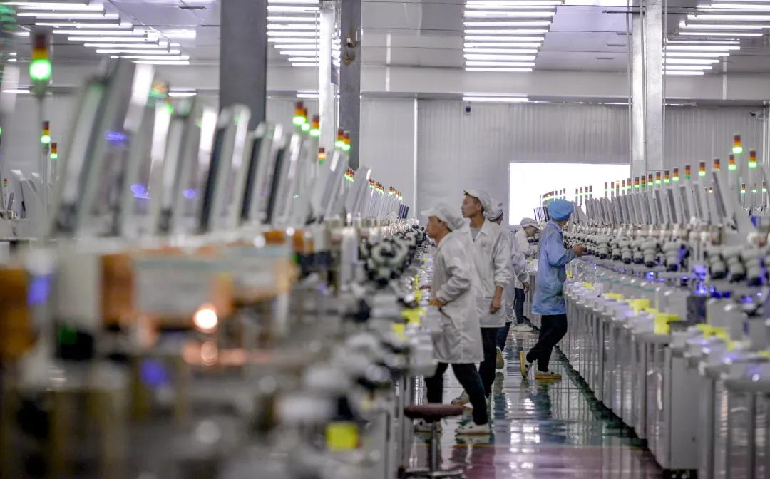 高瞻远瞩促发展,雄厚底气赋信心 高瞻远瞩促发展,雄厚底气赋信心