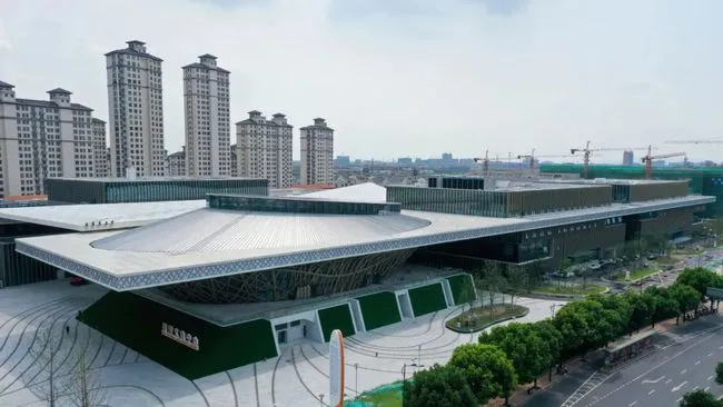 “丝绕茧” │ 织里文体中心艺术显示新方案 “丝绕茧” │ 织里文体中心艺术显示新方案