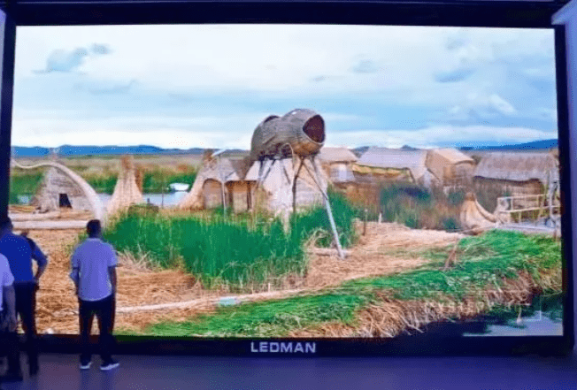 工信部、中宣部等六部门开启“百城千屏”落地推广，雷曼8K超高清受瞩目 