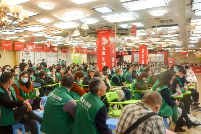 雷士照明强势布局川蜀五金赛道，这场发布会吹响“赢”的号角