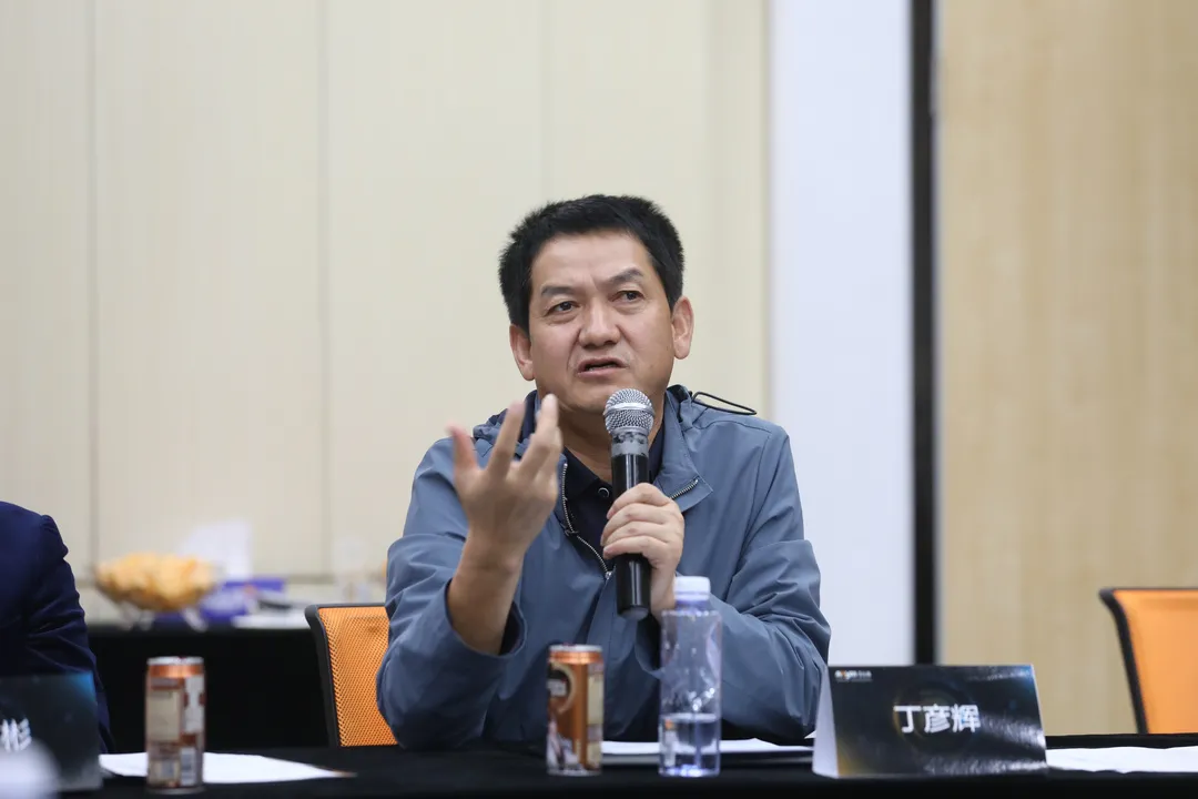 融入“双循环”,蓄势开新局 | 主流媒体走进艾比森,探寻行业领跑者的破局密码 融入“双循环”,蓄势开新局 | 主流媒体走进艾比森,探寻行业领跑者的破局密码