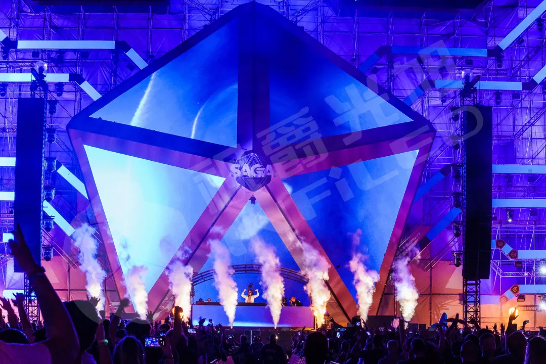 视爵光旭LED显示屏闪耀罗马尼亚音乐节Saga Festival