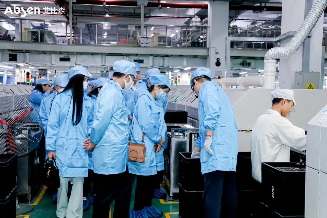 至真至诚，向新而行 | 15家行业媒体走进艾比森，解码数字化发展新动能