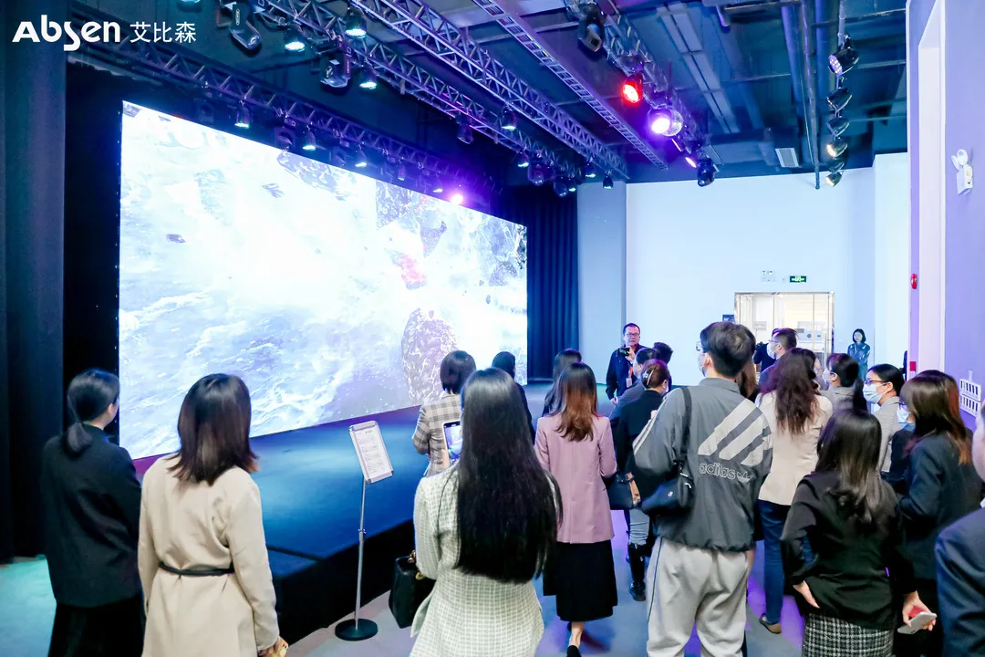 至真至诚，向新而行 | 15家行业媒体走进艾比森，解码数字化发展新动能