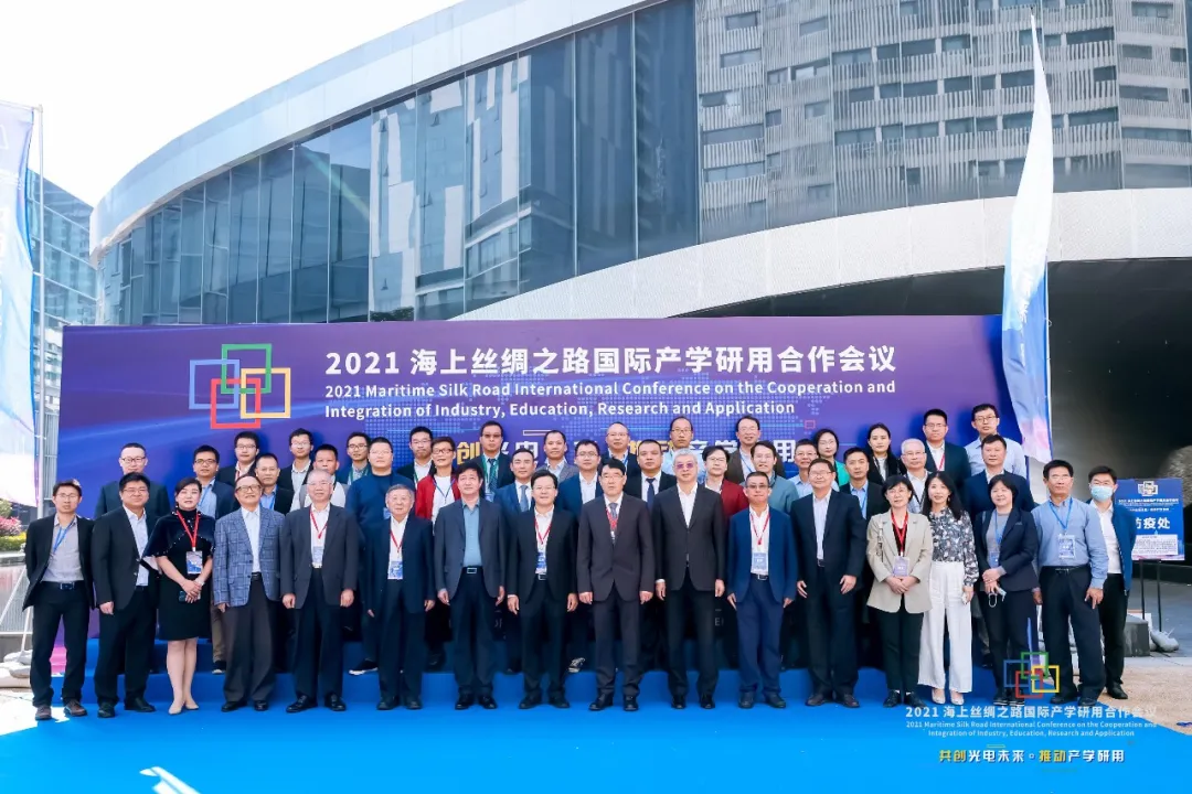 佛山照明大动作