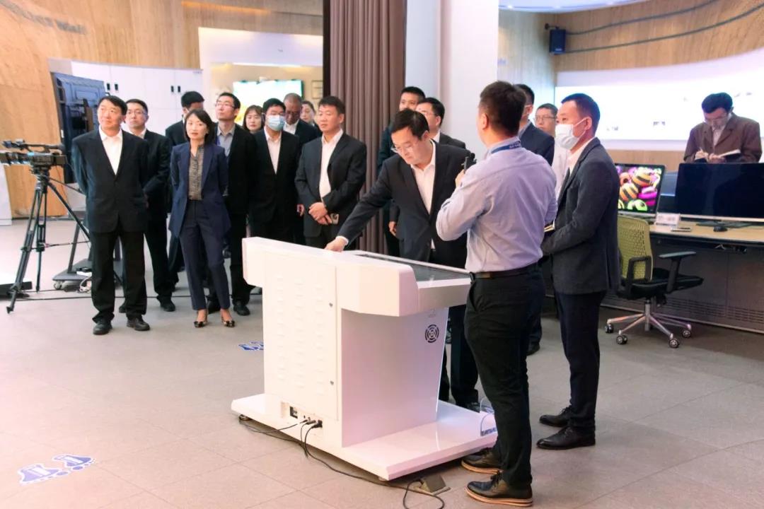 云南省昆明市长刘佳晨一行莅临洲明考察调研 云南省昆明市长刘佳晨一行莅临洲明考察调研