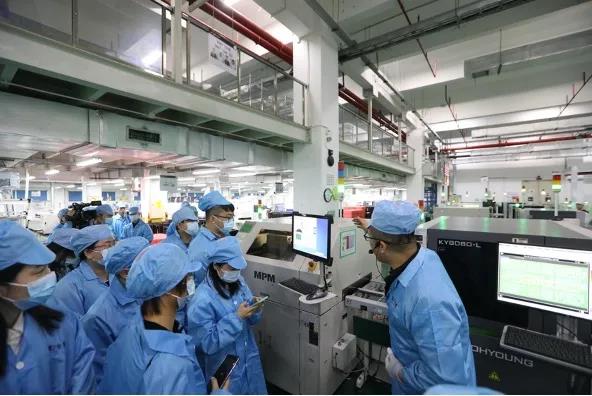 中新社报道 | 深企助力英雄联盟全球总决赛，数字化赋能LED产业发展