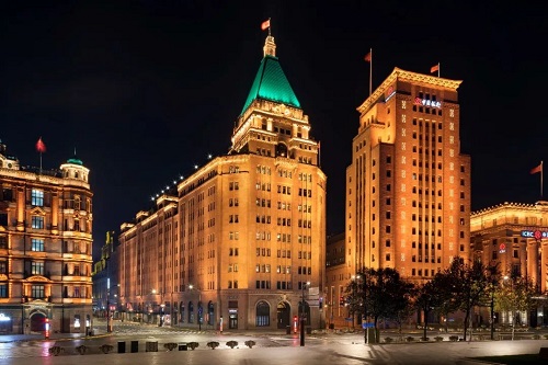 开放创新、践行节能，昕诺飞点亮地标建筑